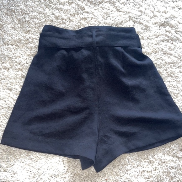 Wilfred Shorts - Picture 3 of 4